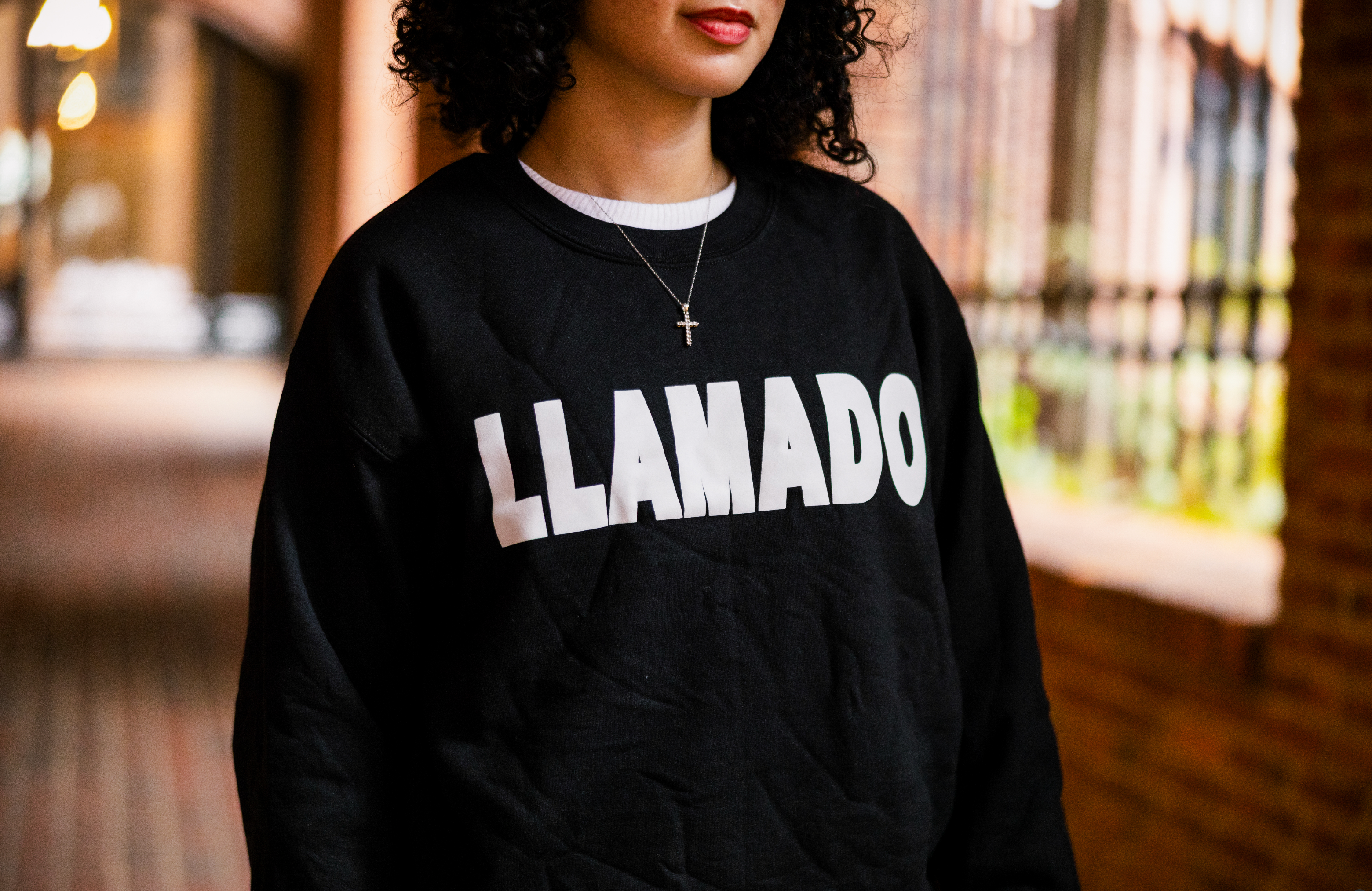 LLAMADO Crewneck